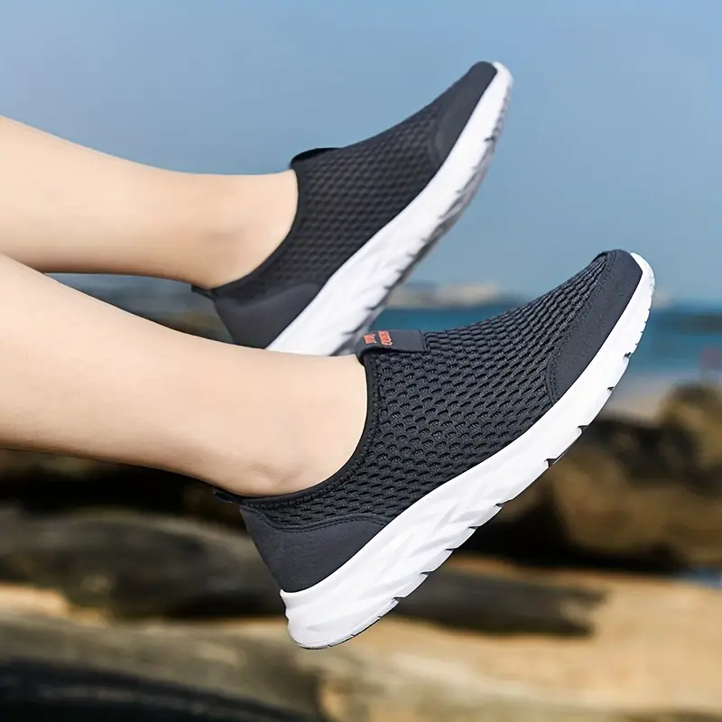 Men's Comfortable Breathable Lightweight Walking Shoes